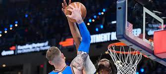 欧冠赛场精彩瞬间：巴萨主场2-0取胜,