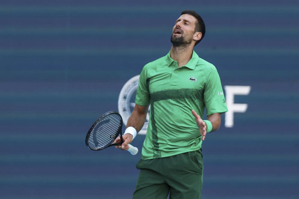 伊萨克数据：上场68分钟1次射门，未能进球，传球11次